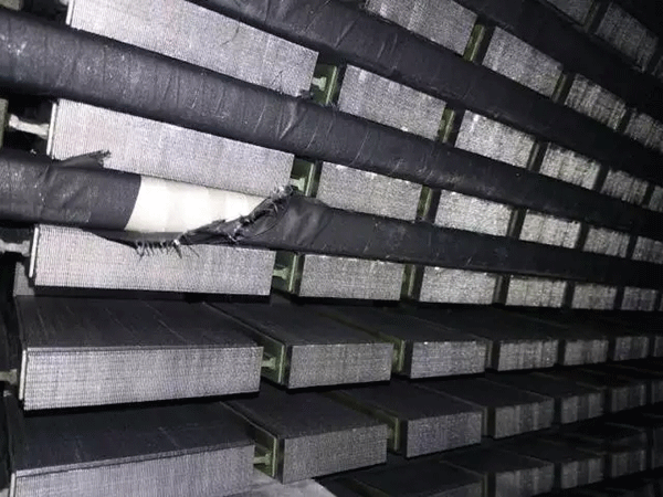 電暈對高壓電機(jī)的危害——西安泰富西瑪電機(jī)(西安西瑪電機(jī)集團(tuán)股份有限公司)官方網(wǎng)站 電暈對高壓電機(jī)的危害——西安泰富西瑪電機(jī)(西安西瑪電機(jī)集團(tuán)股份有限公司)官方網(wǎng)站